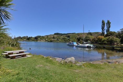 Photo of property in 146 Okere Road, Okere Falls, Rotorua, 3074