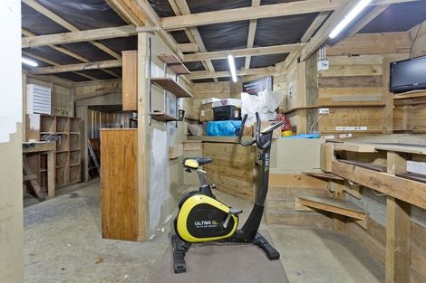 Photo of property in 1/51 Roberts Road, Glenfield, Auckland, 0629