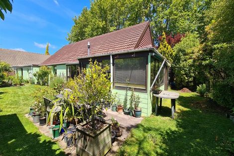 Photo of property in 6 Egmont Place, Bishopdale, Christchurch, 8051
