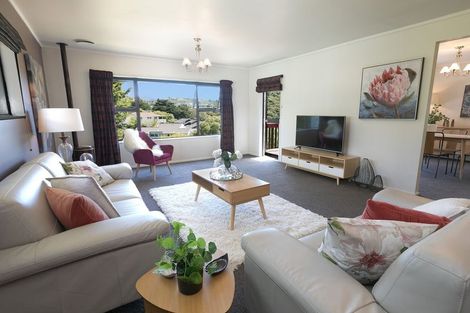 Photo of property in 42 Sailmaker Close, Whitby, Porirua, 5024