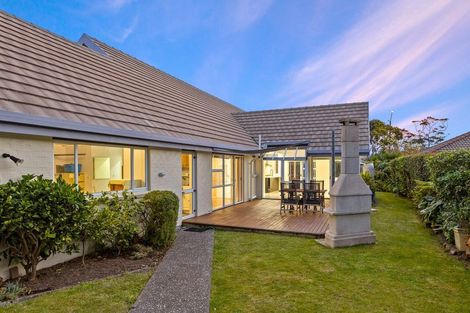 Photo of property in 5 Maygrove Drive, Orewa, 0931