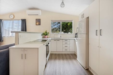 Photo of property in 6a Okere Place, Tikipunga, Whangarei, 0112