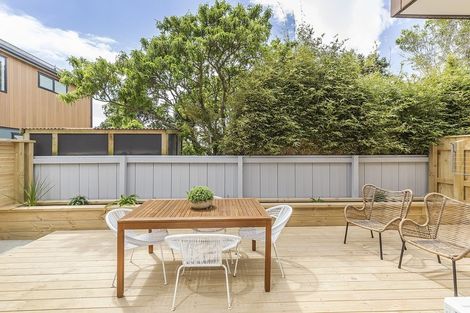 Photo of property in 69u2 Darlington Road, Miramar, Wellington, 6022