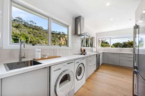 Photo of property in 217 Motutara Road, Muriwai, Waimauku, 0881