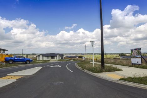 Photo of property in 5 Waitihi Way, Rototuna North, Hamilton, 3210