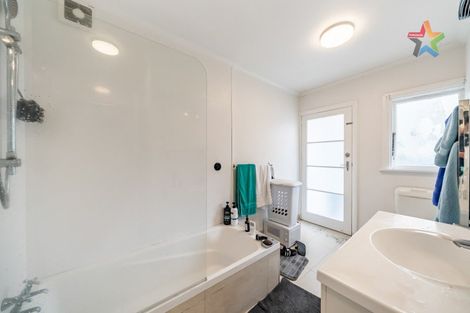 Photo of property in 11 Lancaster Street, Karori, Wellington, 6012