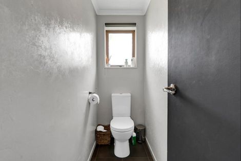 Photo of property in 1 Tainui Terrace, Inglewood, 4330