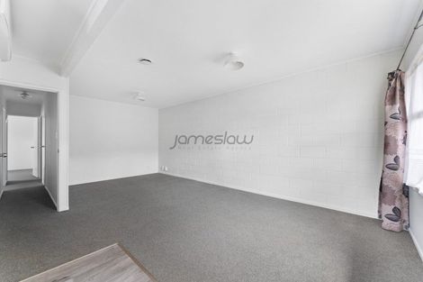 Photo of property in 44 Chippendale Crescent, Birkdale, Auckland, 0626