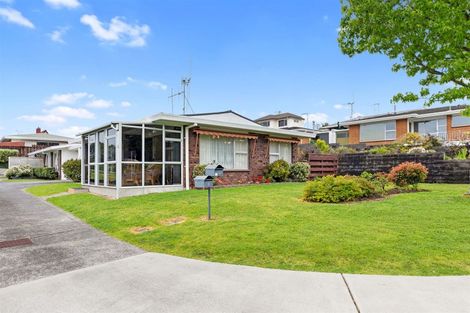Photo of property in 1a Hairini Street, Hairini, Tauranga, 3112