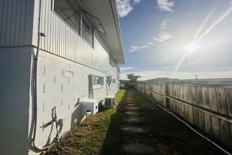 Photo of property in 120 Birkdale Road, Birkdale, Auckland, 0626