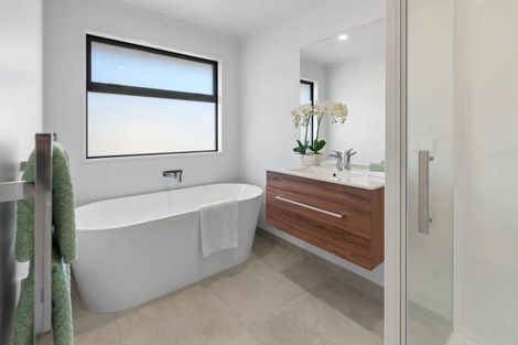 Photo of property in 102 Ed Hillary Drive, Rolleston, 7615