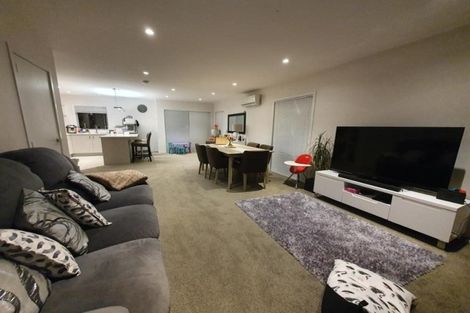 Photo of property in 61u8 Black Rock Road, Newlands, Wellington, 6037