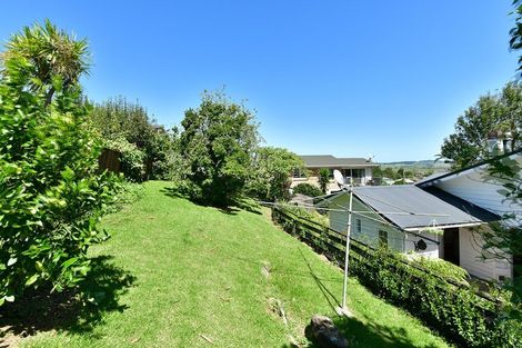 Photo of property in 13 Porter Crescent, Helensville, 0800