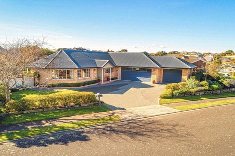 Photo of property in 2 Holdsworth Drive, Otamatea, Whanganui, 4500