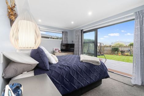 Photo of property in 7 Takahe Drive, Carterton, 5713