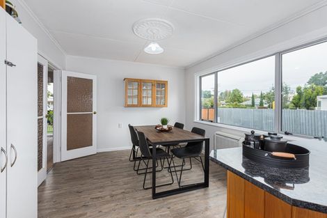 Photo of property in 2 Melville Street, Waipawa, 4210