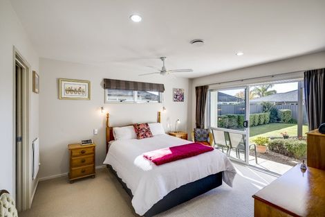 Photo of property in 10 Milford Place, Poraiti, Napier, 4112