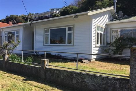 Photo of property in 22 Severn Street, Island Bay, Wellington, 6023