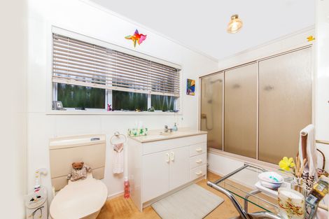 Photo of property in 466 Don Buck Road, Massey, Auckland, 0614