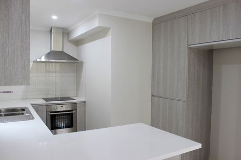 Photo of property in 52a Churchill Avenue, Manurewa, Auckland, 2102