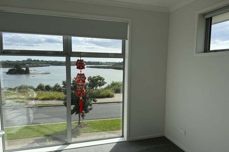 Photo of property in 16 Evergreen Parade, Rosehill, Papakura, 2113