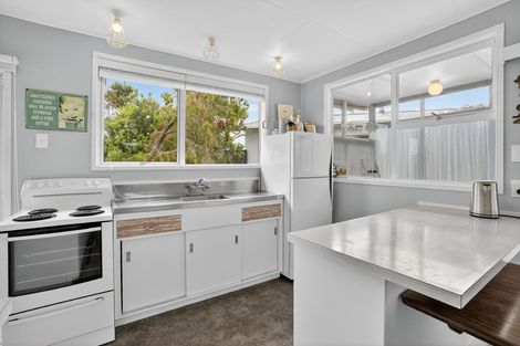 Photo of property in 11 Kendale Drive, Leigh, 0985