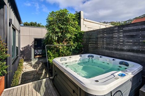 Photo of property in 15 Rua Street, Lyall Bay, Wellington, 6022