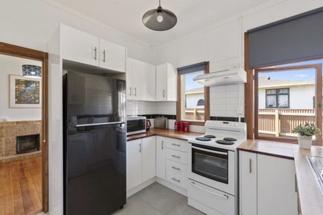 Photo of property in 10 Liverpool Street, Levin, 5510