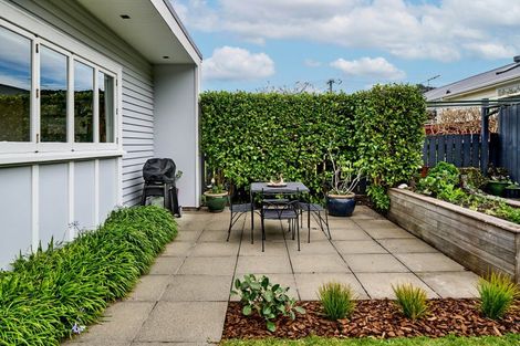 Photo of property in 292 The Parade, Island Bay, Wellington, 6023