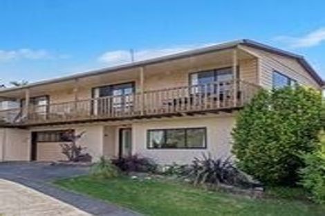 Photo of property in 76a Brian Crescent, Stanmore Bay, Whangaparaoa, 0932