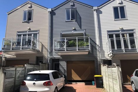 Photo of property in 7/15 Roxburgh Street, Mount Victoria, Wellington, 6011