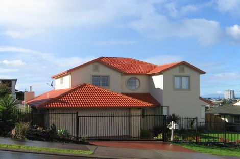 Photo of property in 123 Grovenor Drive, Orewa, 0931