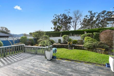 Photo of property in 4 Rosehill Road, Macandrew Bay, Dunedin, 9077