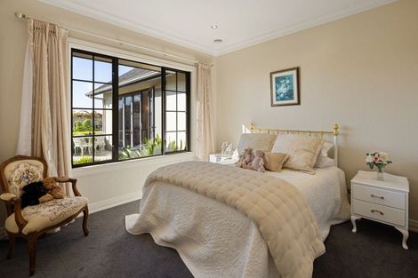 Photo of property in 10 Peninsula Point, Huntington, Hamilton, 3210