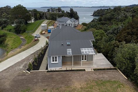 Photo of property in 204 Cape Rodney Road, Leigh, 0985