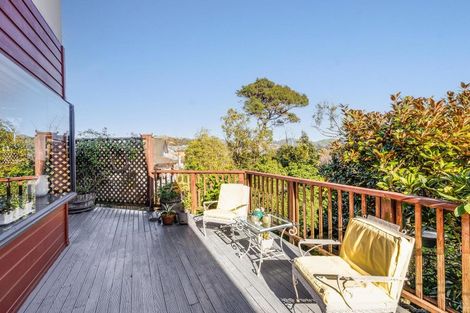 Photo of property in 6 Samwell Drive, Whitby, Porirua, 5024