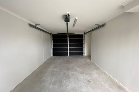 Photo of property in 6/5 Peachgrove Road, Te Atatu Peninsula, Auckland, 0610