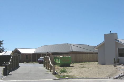 Photo of property in 10 Iti Place, Parklands, Christchurch, 8083