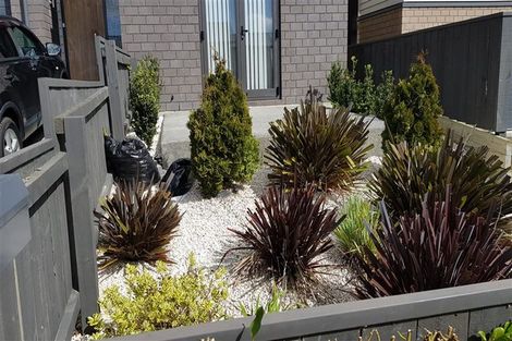 Photo of property in 2 Hirimate Place, Flat Bush, Auckland, 2019