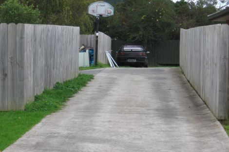 Photo of property in 2b Knox Road, Swanson, Auckland, 0612