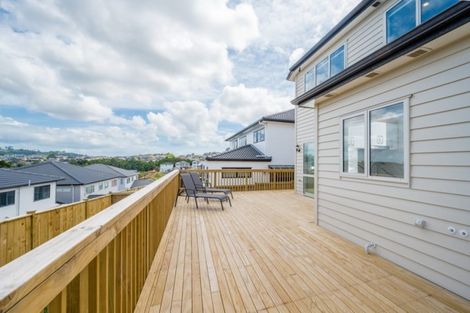 Photo of property in 11 Ballindrait Drive, Flat Bush, Auckland, 2019