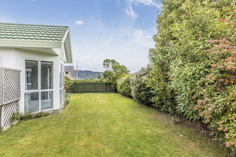 Photo of property in 1 Tombane Terrace, Papakowhai, Porirua, 5024