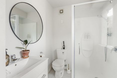 Photo of property in 22 Karamu Street, Te Atatu Peninsula, Auckland, 0610