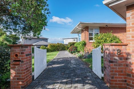 Photo of property in 8a Ava Avenue, Titirangi, Auckland, 0604