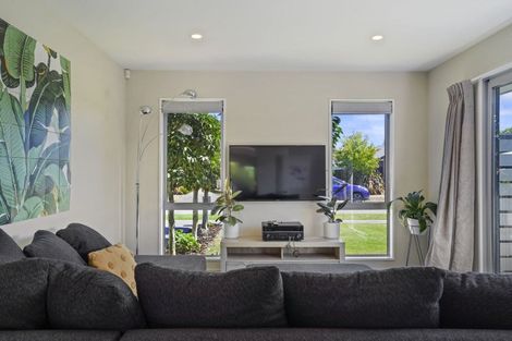 Photo of property in 11 Whitau Place, Marshland, Christchurch, 8083
