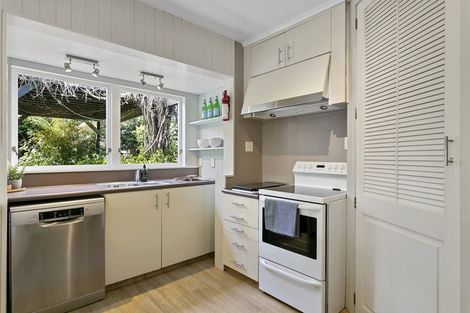 Photo of property in 32 Sunset Street, Hilltop, Taupo, 3330