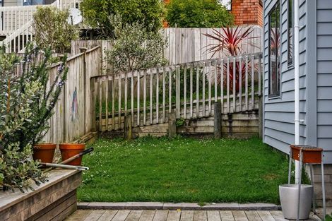 Photo of property in 11 Matisse Drive, West Harbour, Auckland, 0618