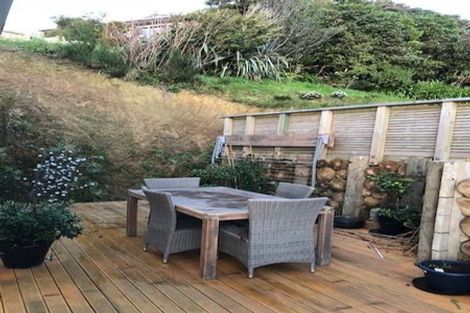 Photo of property in 104c Glanmire Road, Newlands, Wellington, 6037