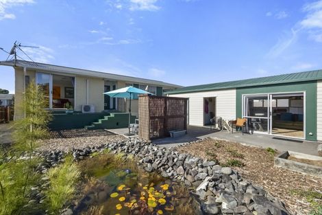 Photo of property in 4 Kelvin Place, Westown, New Plymouth, 4310