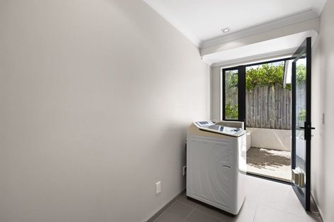 Photo of property in 21 Raddington Way, Huntington, Hamilton, 3210